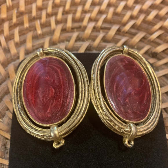 🌻2 for $15🌻 Vintage Clip-On Earrings - Picture 3 of 4